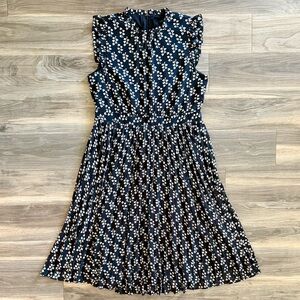 NWT Ann Taylor Floral Pleated Dress Size 12